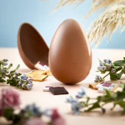 Osterei Aus Milchschokolade, 150 G, Glutenfrei - Domori -Essen Verkaufsgeschäft uovo latte pasqua 2022 AMBIENTATA